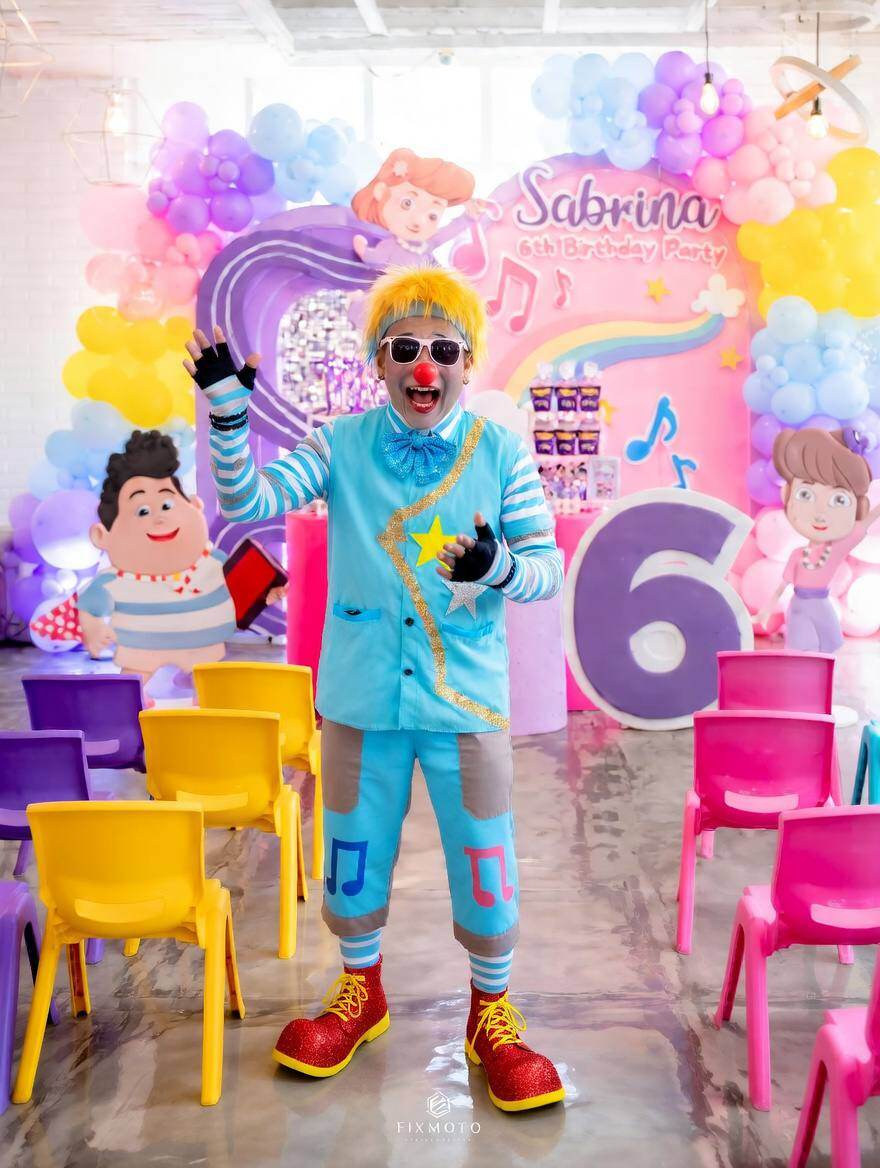 Badut MC kostum unik - Sabrina 6th Birthday